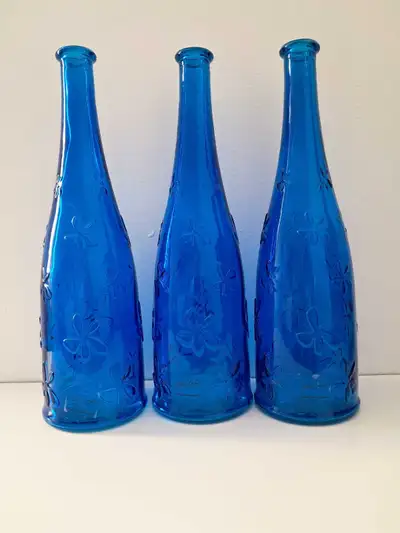 Bouteille bleu cobalt  Ikea fait en 1990, View more