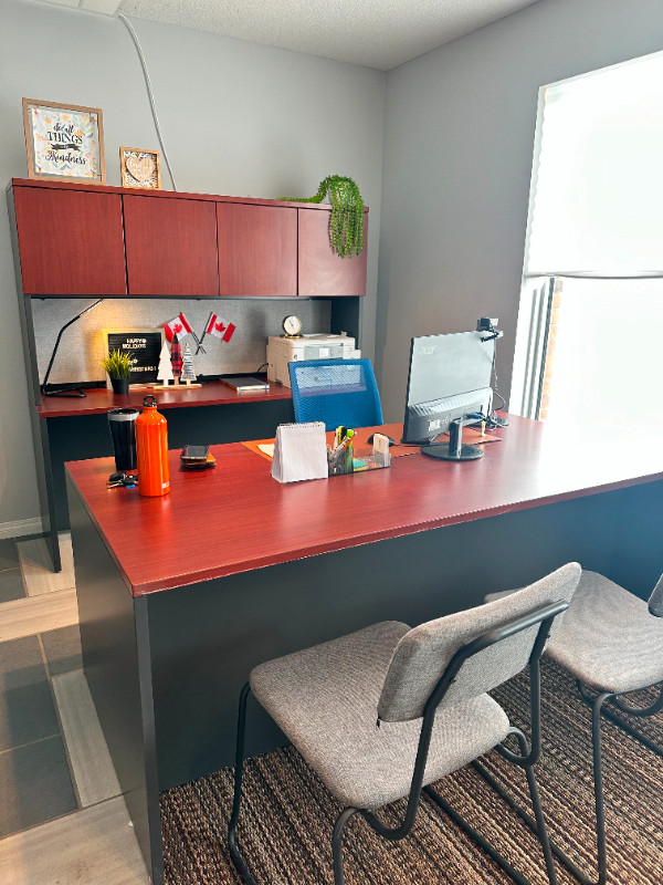 Office furniture Desk Hutuch in Desks in Edmonton