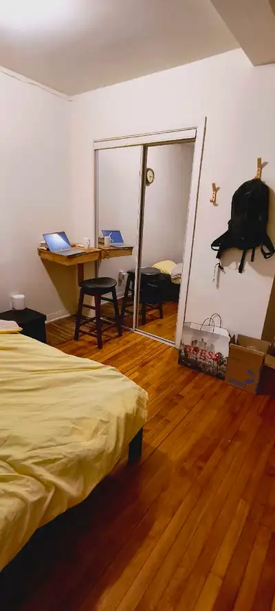 i offer a big room for immediate occupancy by someone whom will eventually outsource to their own ap...