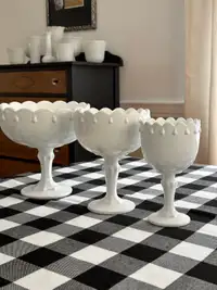 3 vases sur pied pour centre de table/mariage
