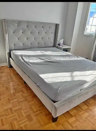 queen size mattress_Excellent condition_Like new  , View more