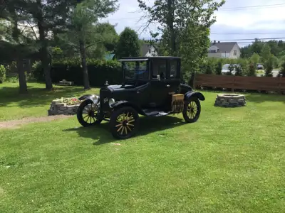 Ford T 1924, Coupé Doctor, modèle Canadien, restauration originale, mécanique neuve, 5 pneus neufs....