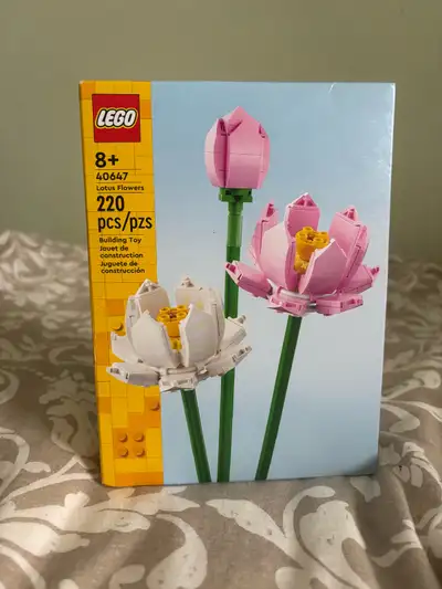 Unopened LEGO flowers set, View more
