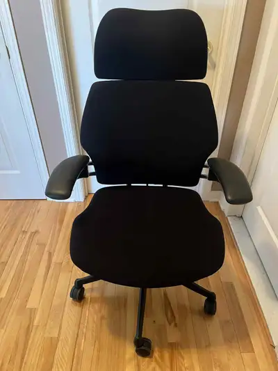 Humanscale Freedom Chair with Headrest , View more