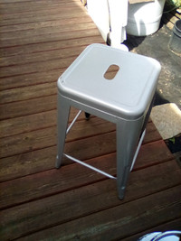 Urban  metal bar stool