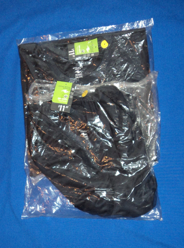 ATHLETIC WORKS NAVY BLUE MEN T-SHIRTS SIZE 5XL LOT OF 2 - NEW in Men's in Cowichan Valley / Duncan