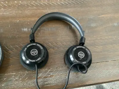 Grado SR80X with factory case , in excellent condition . Check out YouTube for reviews on these audi...