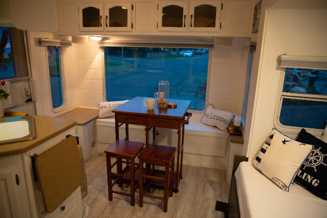5th Wheel - light, bright and fun renovation; goes off-road in Travel Trailers & Campers in Cranbrook - Image 3