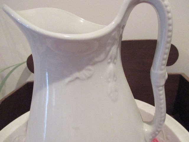Antique Water Pitcher & Basin and Chamber Pot in Other in Fredericton - Image 2
