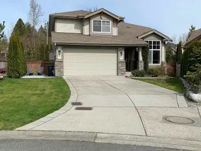 $1,750 / 2br - 1000ft2 - 2-bedroom 1-bath suite for rent (Langle