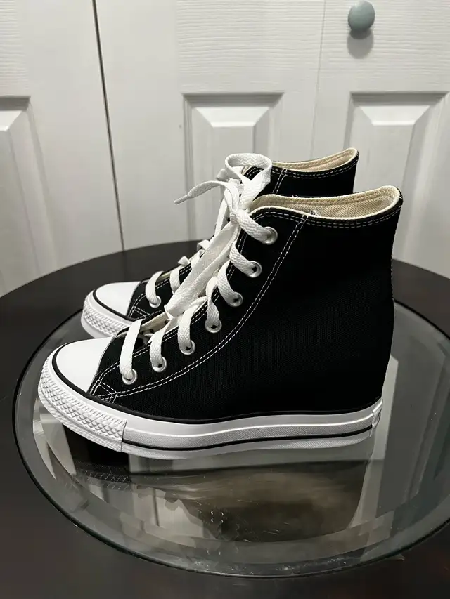 Converse All Star High Tops Women's 7 Sneaker Black NEW in Women's - Shoes in Cape Breton - Image 7