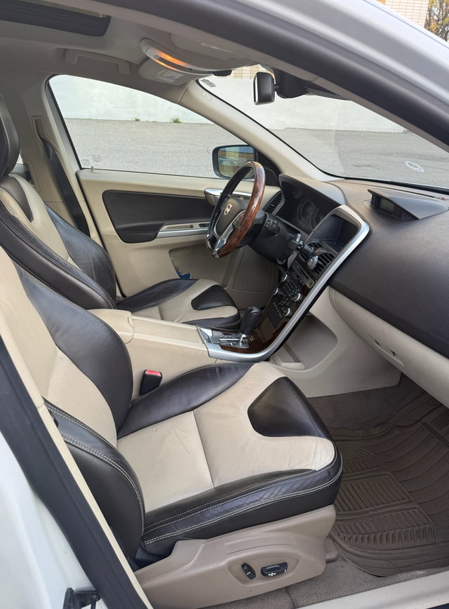 Volvo xc60 3.2l Awd — photo 5