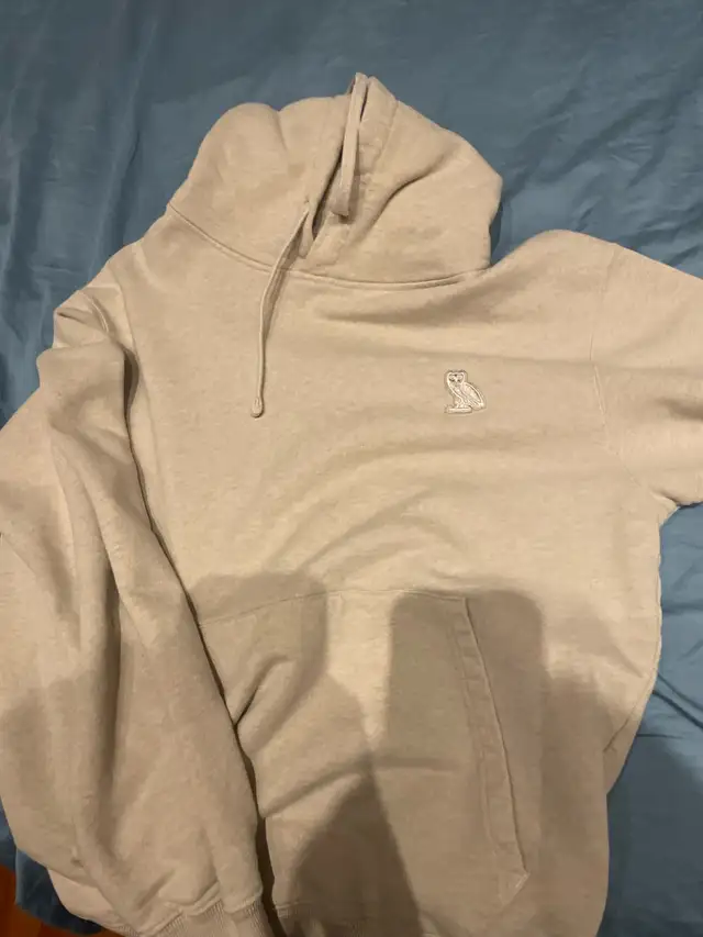 Men’s OVO oatmeal hoodie in Men's in Markham / York Region - Image 5