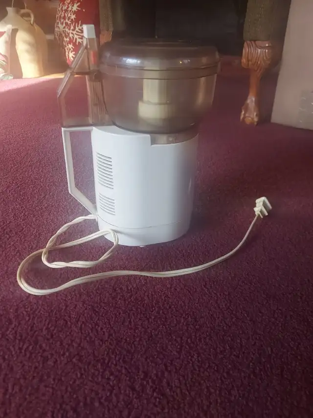West Bend high performance food processor65565391452419120