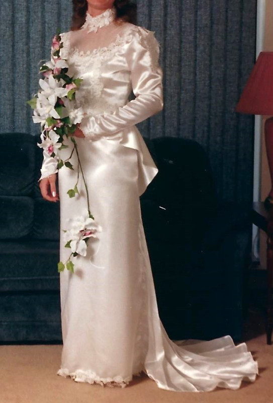 Vintage Wedding Dress (1987) in Wedding in Kingston