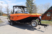 2015 Axis A22 Surf Boat 