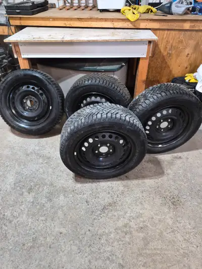 Continental tires on rim for sale. Size is 205/60r16. They came off a 2022 nissan kicks. Only about...