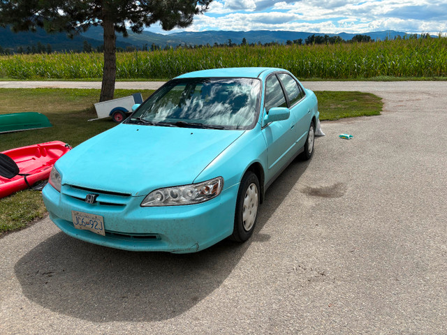 1998 Honda Accord Manual in Cars & Trucks in Mission - Image 4