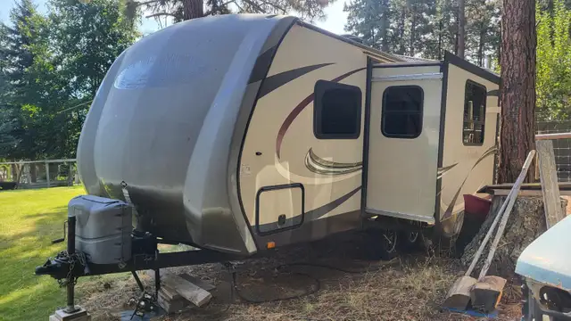 2015 Funfinder, 21 FT in Travel Trailers & Campers in Cranbrook - Image 5