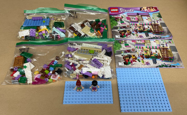 LEGO Friends 41108 Heartlake Food Market 2 Minifigures in Toys & Games in Regina - Image 2