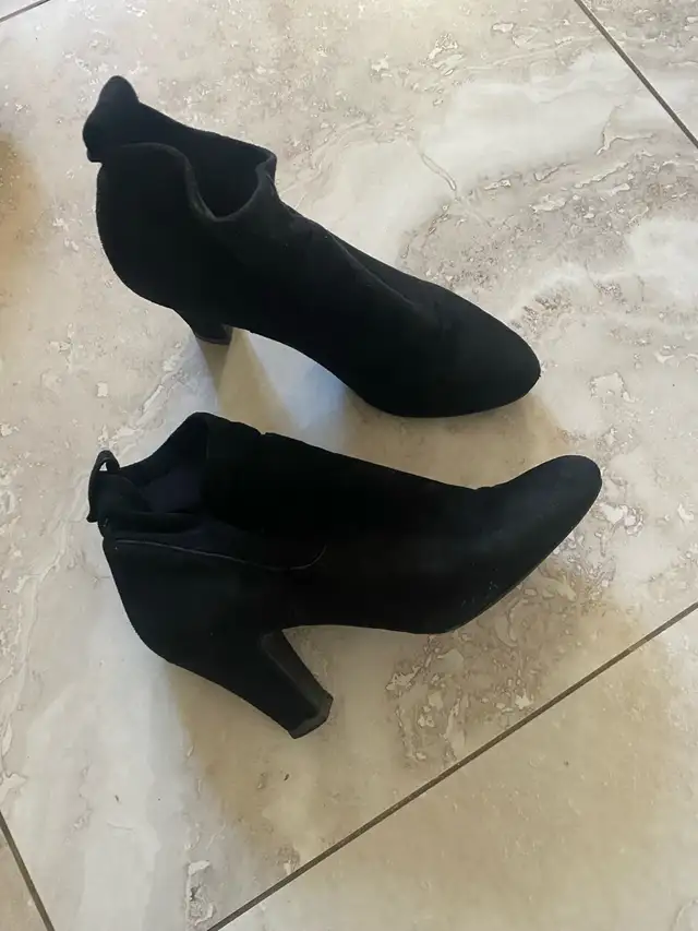 Women’s ankle boots in Women's - Shoes in Laval / North Shore - Image 6