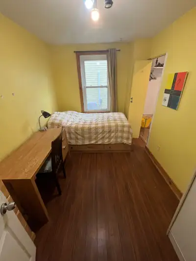 Here are two single rooms each available to rent in Halifax's South End with one on each unit at 631...