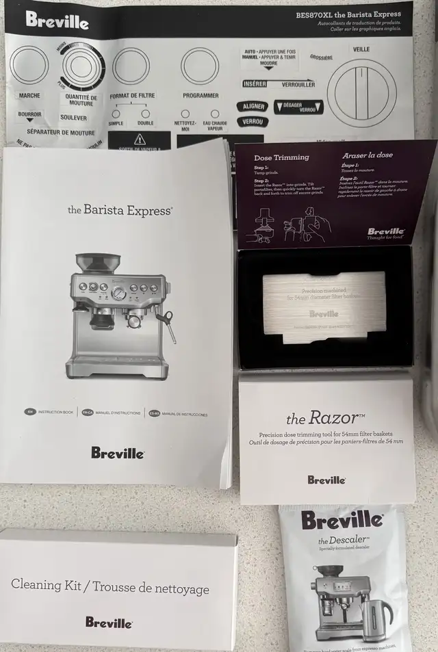 Breville Barista Express Espresso Machine in Coffee Makers in Oakville / Halton Region - Image 4