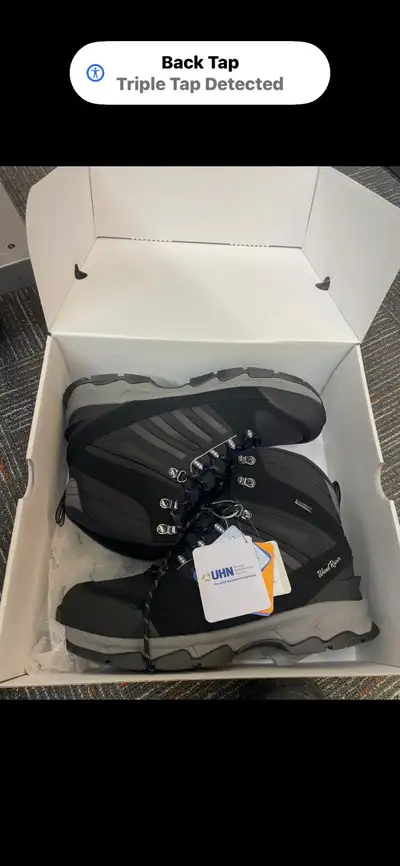 BNIB Windriver snow boots size 12, View more