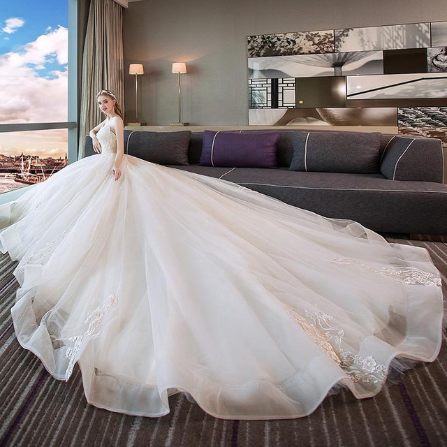 Brand new wedding dress  in Wedding in Calgary