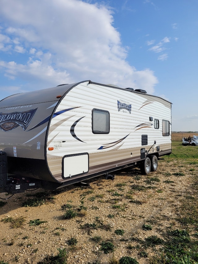 25' Toy Hauler(Half tow towable. Travel Trailers & Campers Edmonton