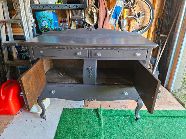 Antique buffet / cupboard for sale in Hutches & Display Cabinets in Sault Ste. Marie - Image 2