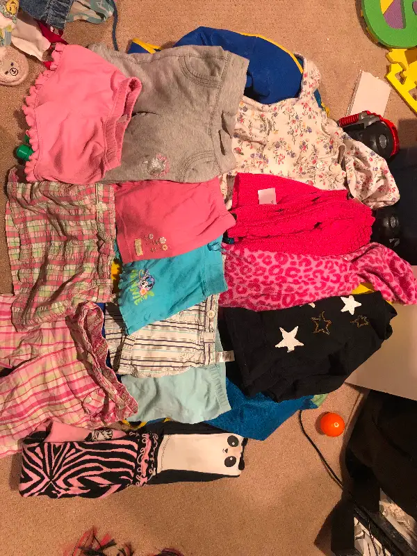 Girls clothes size 2T 24m in Clothing - 2T in Kitchener / Waterloo - Image 2