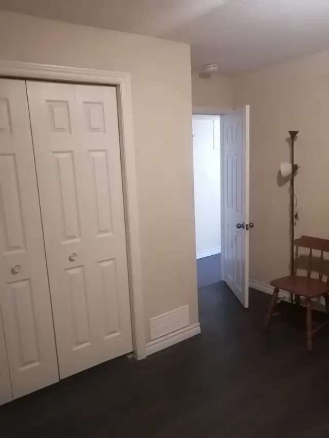 Beautiful furnished room for rent in Owen Sound. in Room Rentals & Roommates in Owen Sound - Image 3