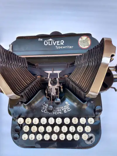 Typewriter Oliver5 Chicago 1909, View more