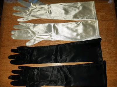 Gants de soiree, View more