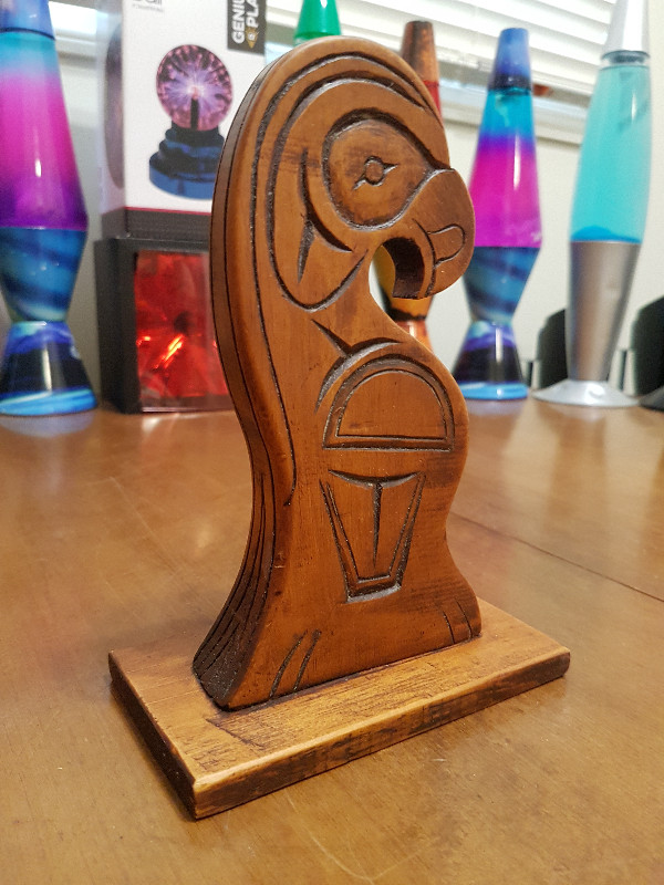 First Nations Red Cedar Eagle Signed Carving Vintage in Arts & Collectibles in Red Deer - Image 3