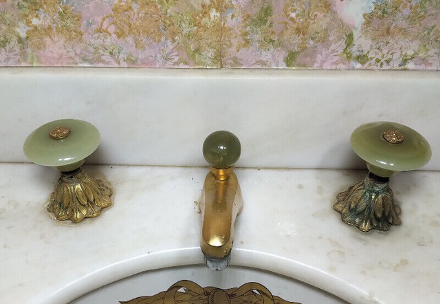 Antique Bathroom Faucet Set - Jade Knobs And Gold in Arts & Collectibles in Markham / York Region