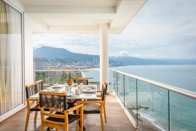 2br - 1930ft2 - Beach Front Apartment for Rent Puerto Vallarta in Mexico