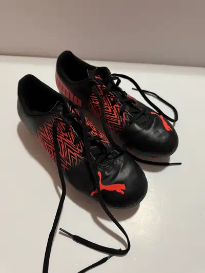 Soccer cleats-Puma-size 6.5, View more