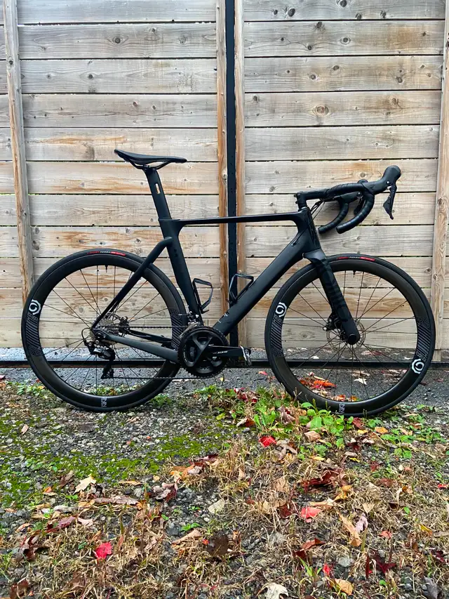 Velo de route/gravel Rondo HVRT 2020 56cm in Road in Granby - Image 2