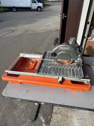 RIDGID 7-inch Jobsite Wet Tile Saw 9A, View more