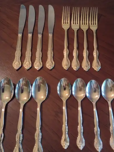 Joan of Arc vintage sterling silverware. 45 pieces. 8 sets of 5 table settings. Plus 5 special piece...