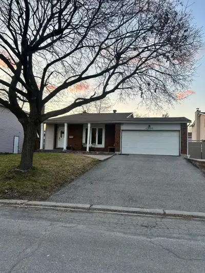 Private Room for Rent in Spacious Home – Available July 1st Beautiful, bright, and well-maintained h...