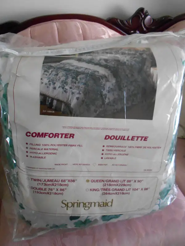 Springmaid queen comforters in Bedding in Mississauga / Peel Region - Image 2