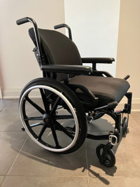 Aluminum wheelchair (Motion Composites 'Move')- like new