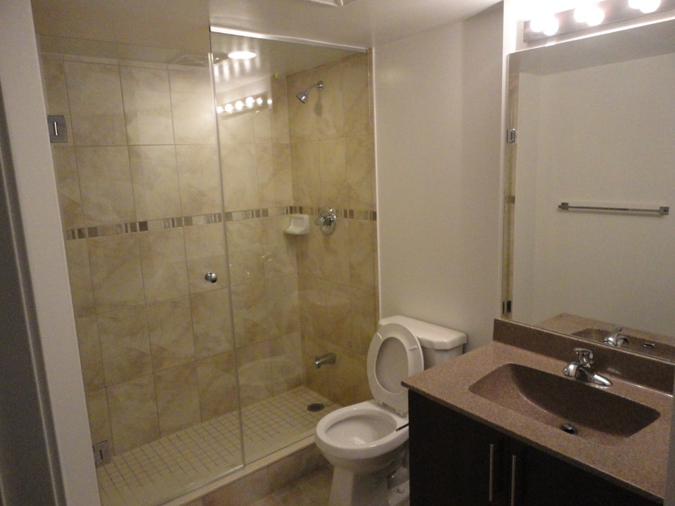Scarborough Town Centre Condo One Bed Room + Den for rent 4