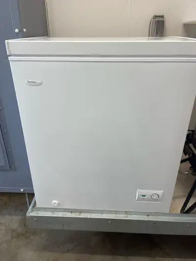 Selling a Danby chest freezer. This unit is small. Approximate interior storage is 5.0 cubic feet. R...