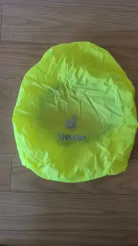 Deuter fluorescent backpack raincover 