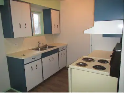 One bedroom apartment in downtown Creston, BC. Quiet, well maintained, small complex, long term rent...