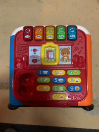 V-Tech Ultimate Alphabet Activity Cube